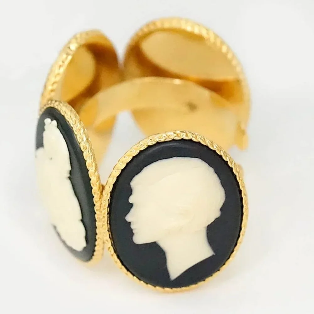 CHANEL COCO Horse Cameo Vintage Bangle Bracelet 5.7" Gold Tone Auth w/Box n11118 - Picture 2 of 10